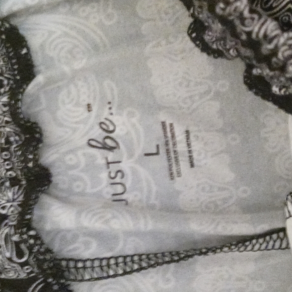 🖤🤍SOFT SHORTS🖤🤍 - Picture 2 of 5